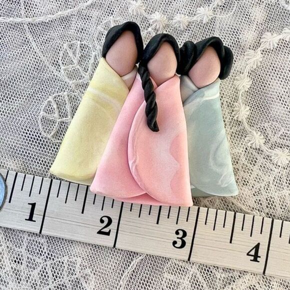 Three Native Maidens Art to Wear Pin - Picture 9 of 10